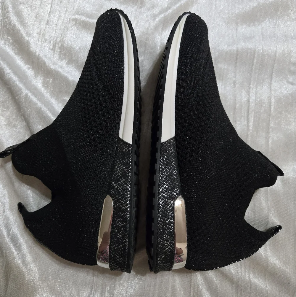 Black Knit Slip-On Sneakers By Urban Sport Size 8 EUC